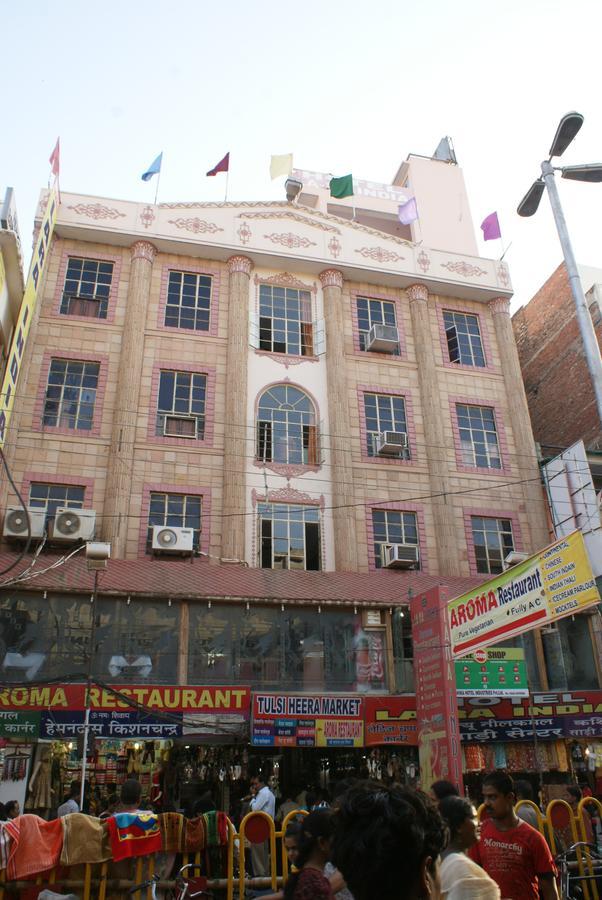 ורנאסי Hotel Lara India מראה חיצוני תמונה