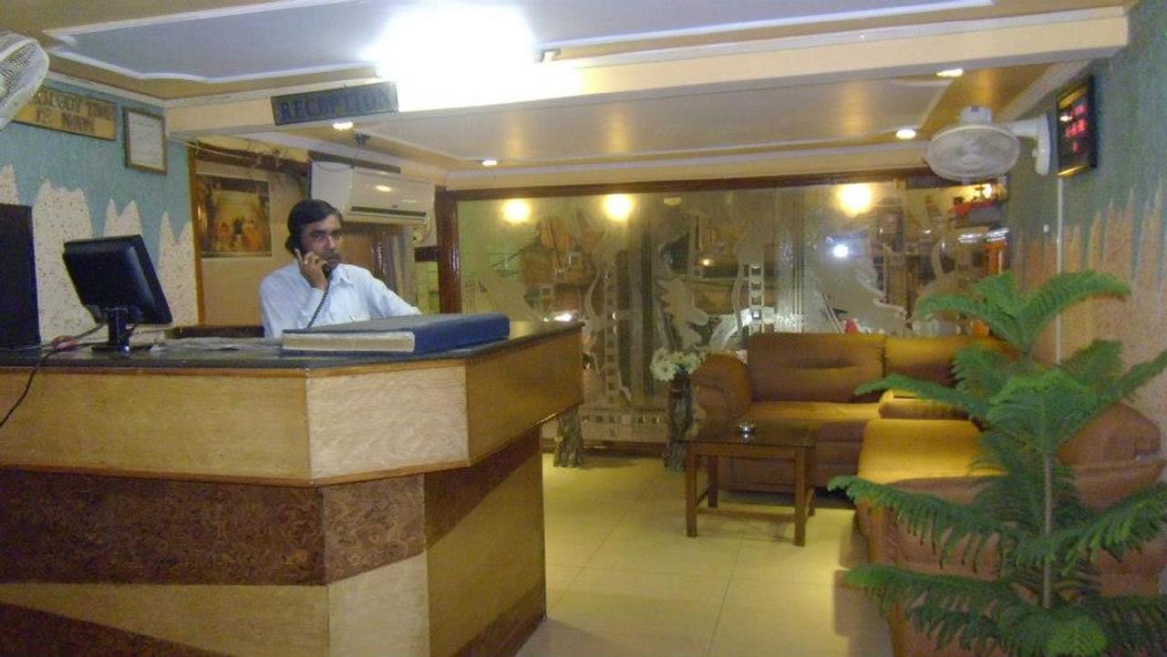 ורנאסי Hotel Lara India מראה חיצוני תמונה