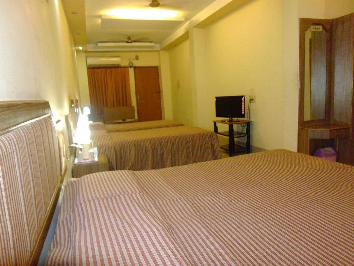 ורנאסי Hotel Lara India מראה חיצוני תמונה